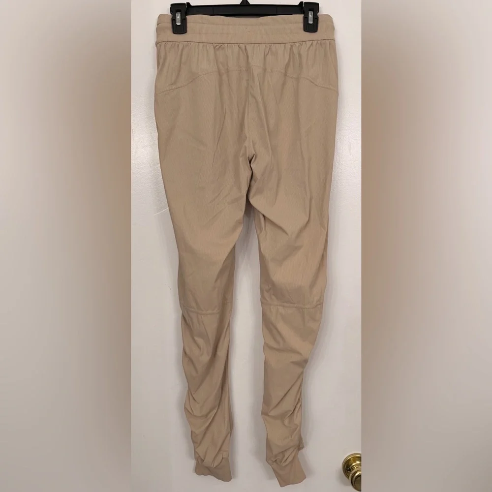 Lululemon Beyond the Studio Jogger Tan Size 6